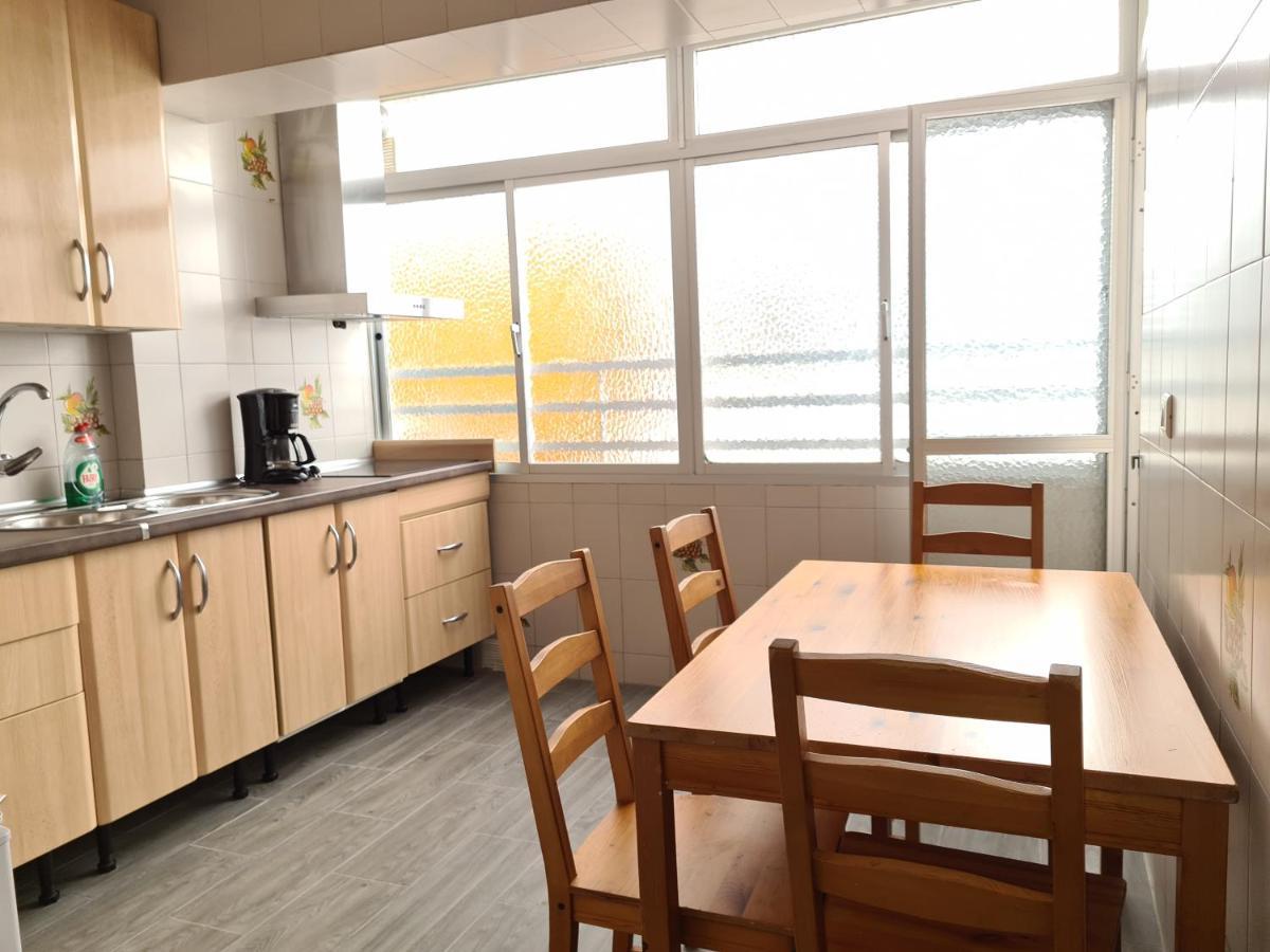 Apartamento En Pleno Centro De 内尔哈 外观 照片