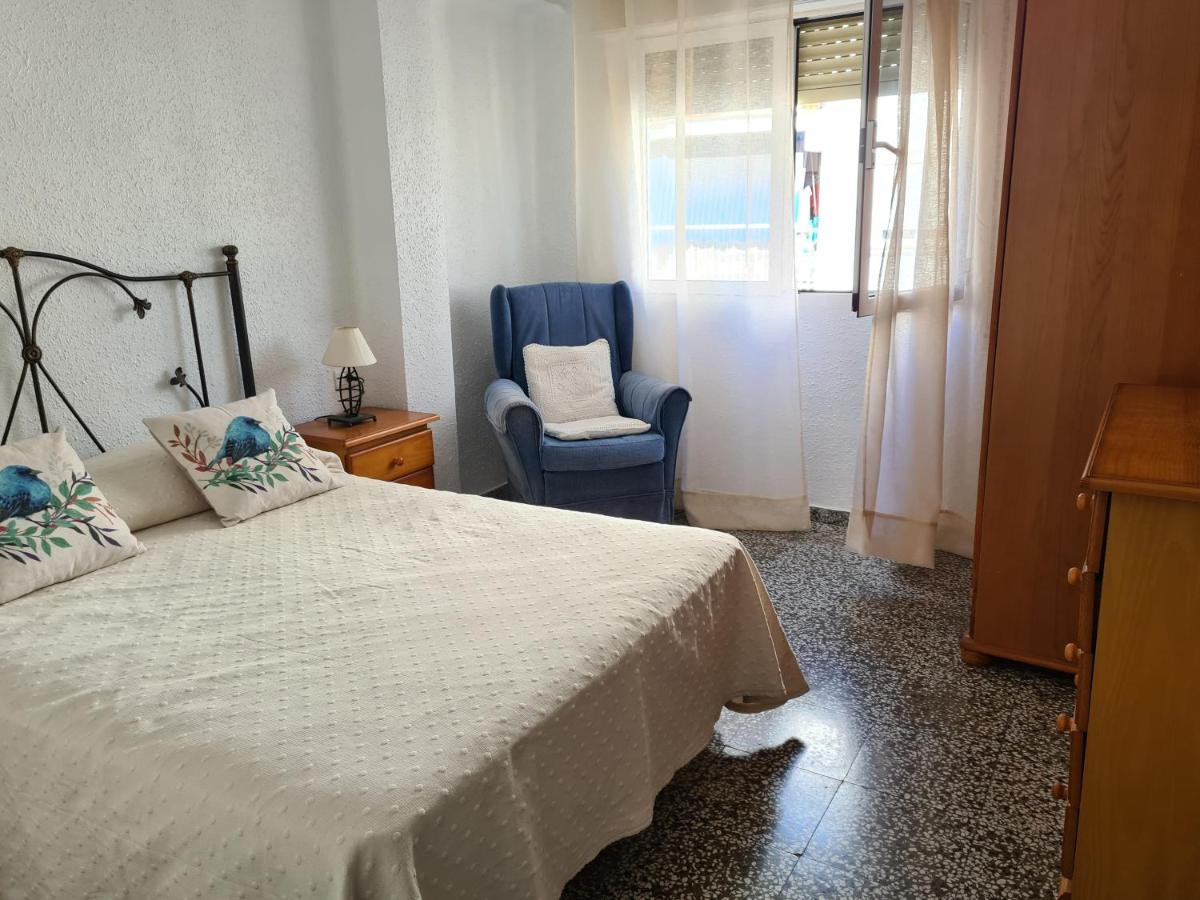 Apartamento En Pleno Centro De 内尔哈 外观 照片