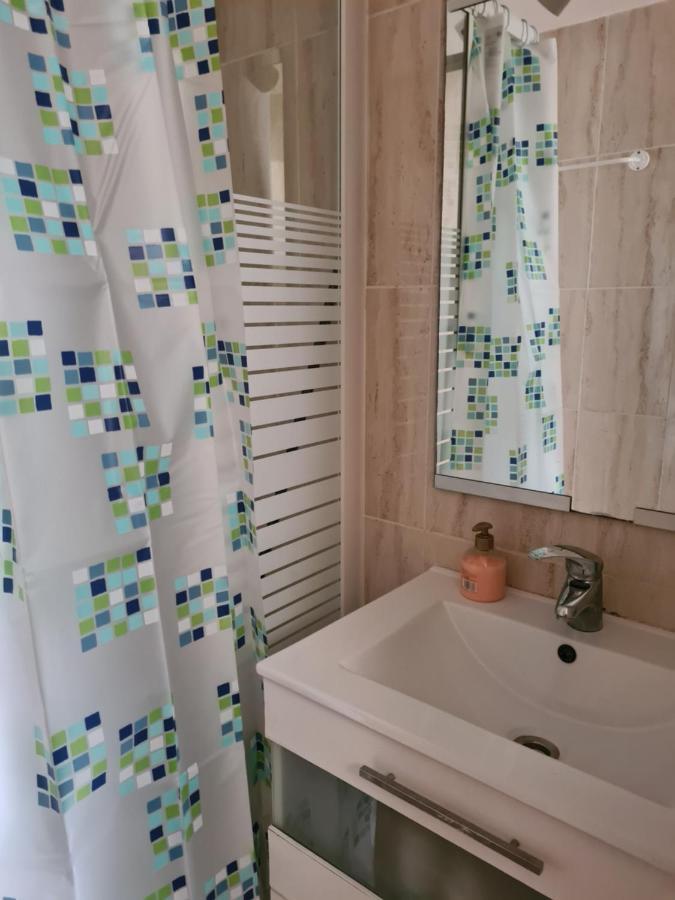 Apartamento En Pleno Centro De 内尔哈 外观 照片